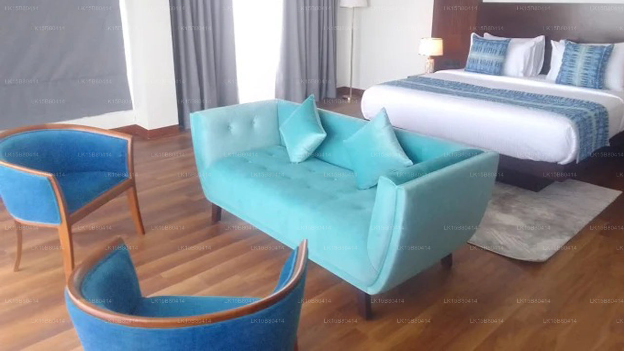 Sandy Bliss, Mirissa