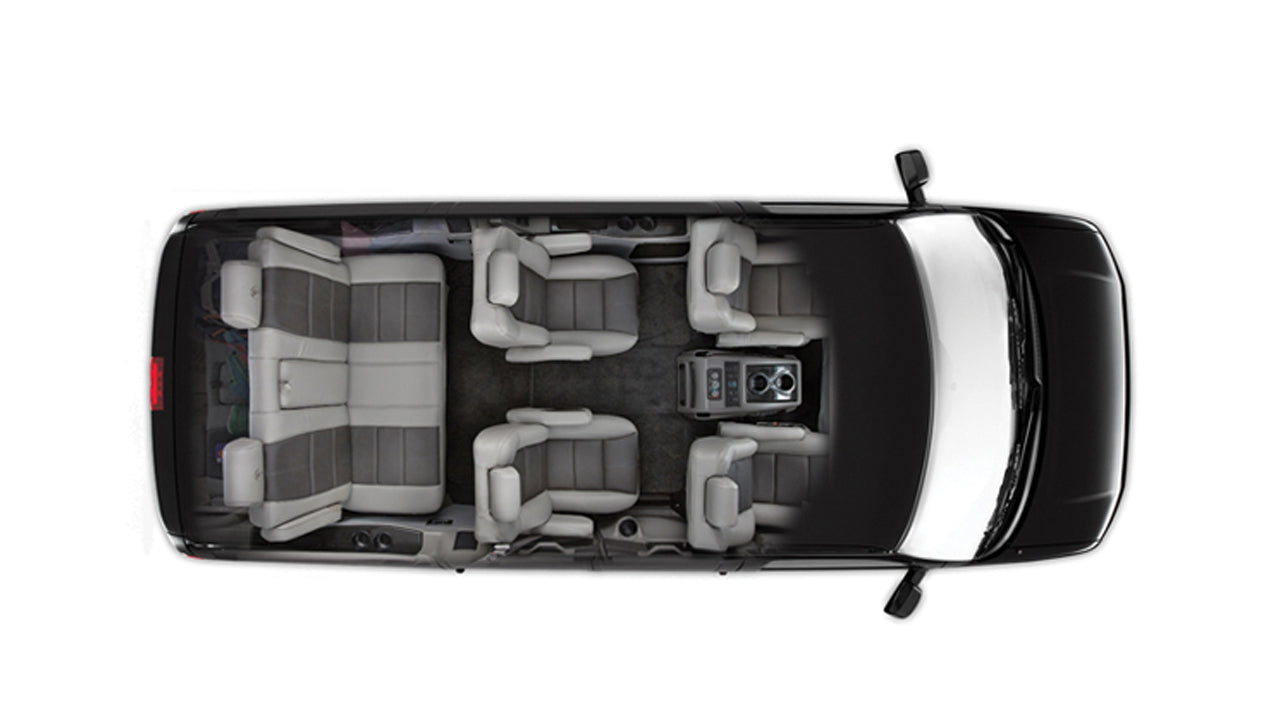 ड्राइवर वाली स्टैंडर्ड वैन किराए पर लें