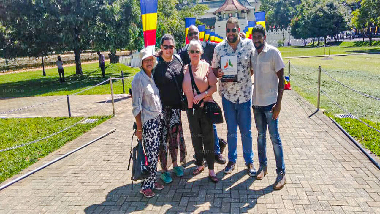 Transfer between Colombo Airport (CMB) and The Waterfall Resort, Hatton