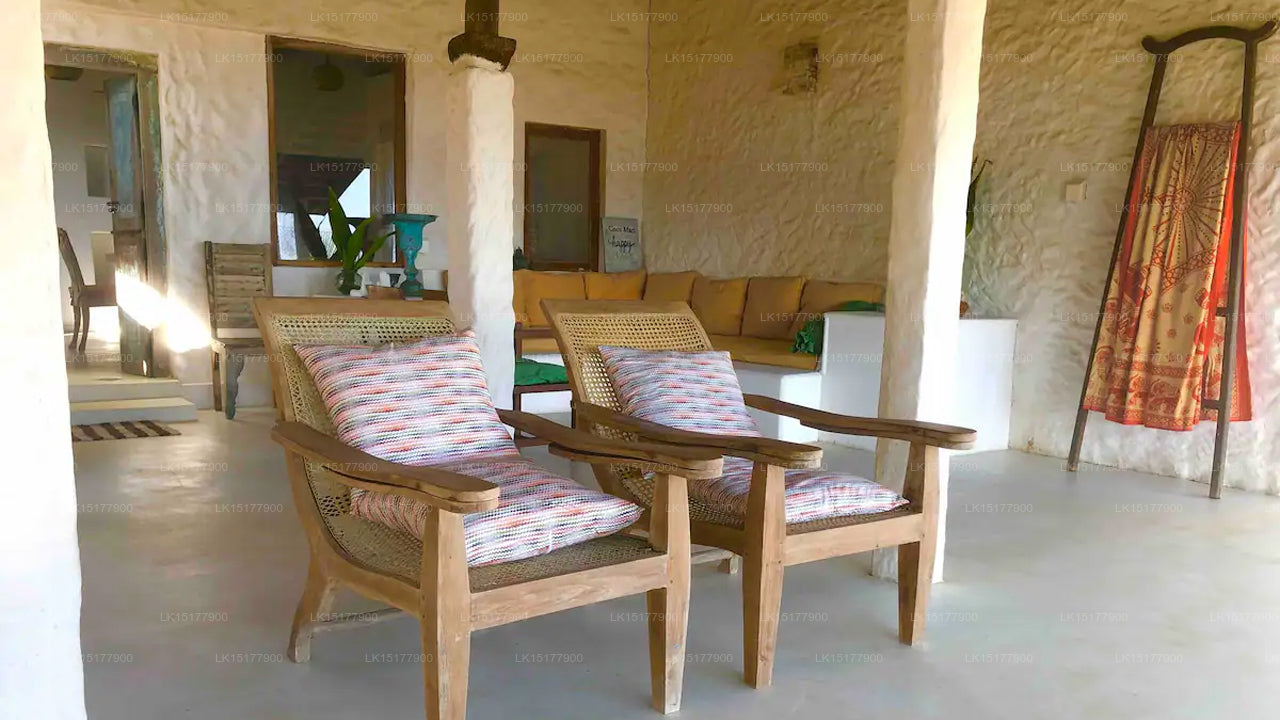 Coco Mari Beach Villa, Hikkaduwa