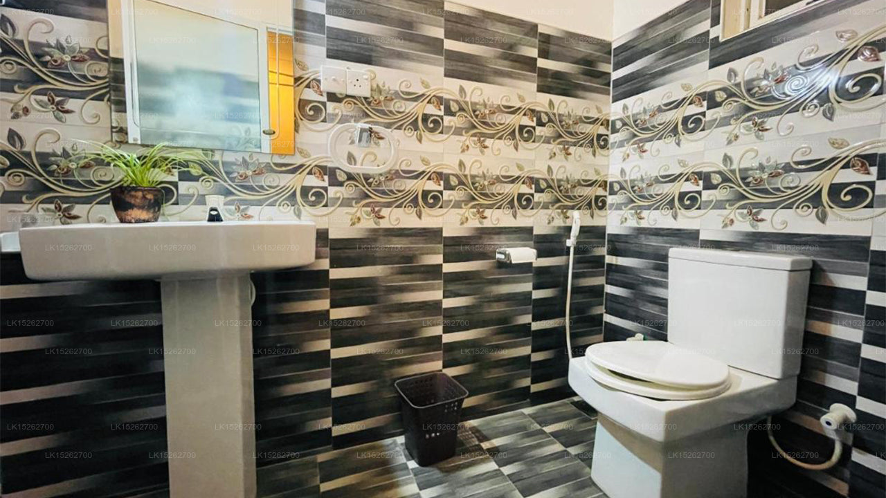 Winston Beach Guest House, Negombo