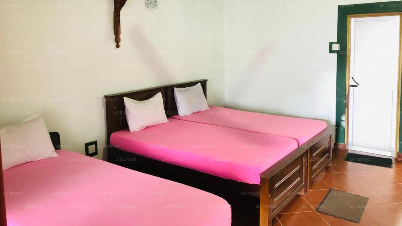 Kandyan Holiday Center, Kandy