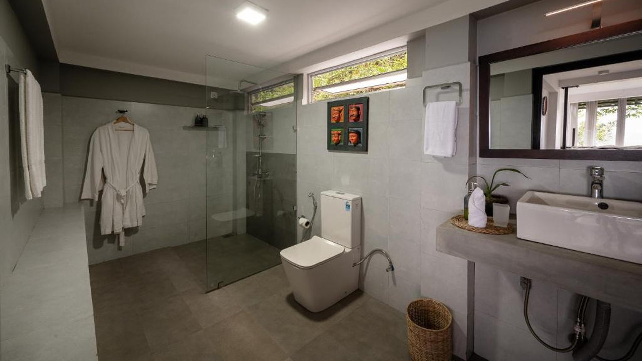 TreeHouse Chalets in, Belihuloya