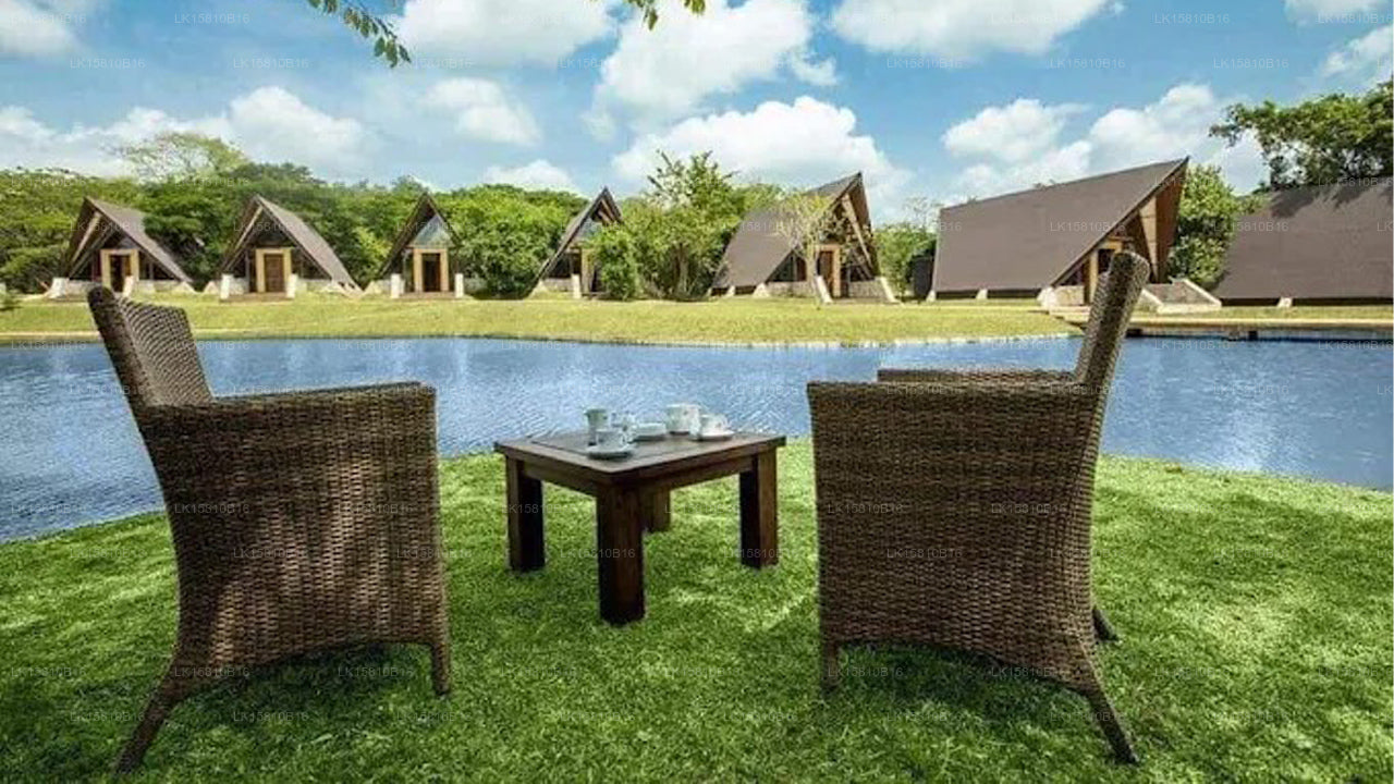 Liyya Waters Villa in Embullambe, Dambulla