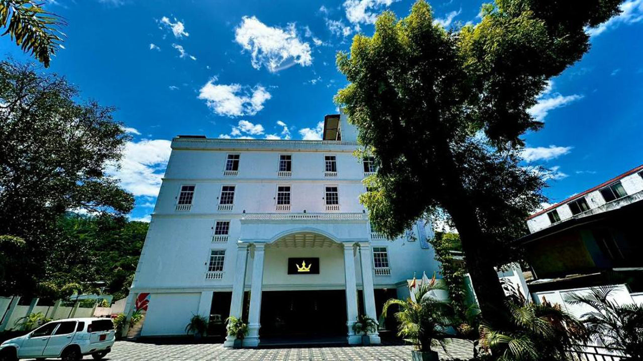 Crown Regency,Badulla