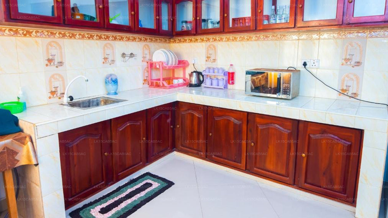 Shyni Tourist Guesthouse, Hikkaduwa