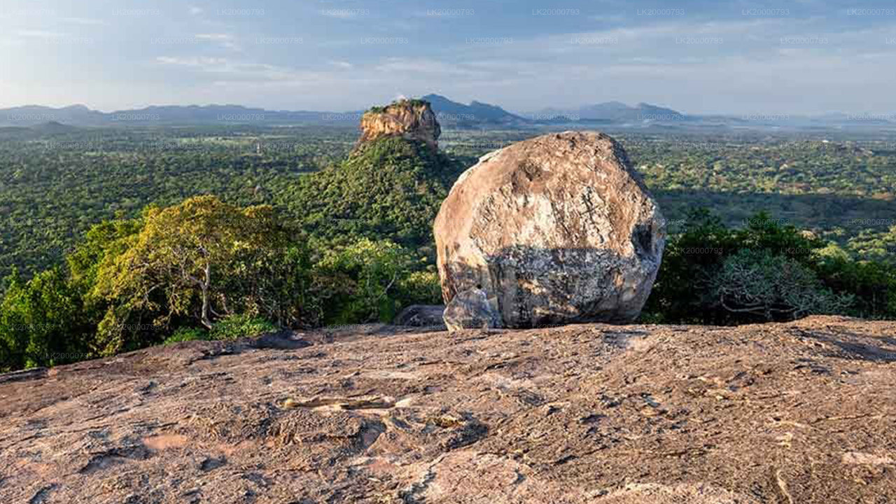 पिदुरंगला गाइडेड टूर एंट्रेंस टिकट के साथ