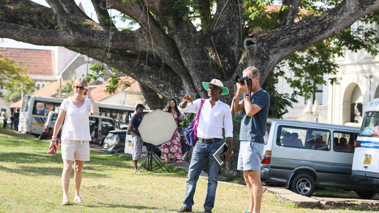 स्थानीय गाइड