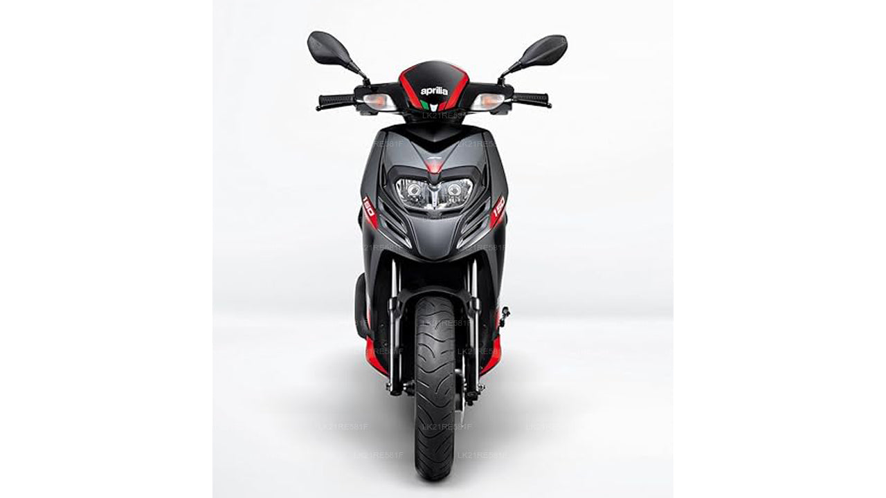 Aprilia Scooter 150 cc (Self-Ride)