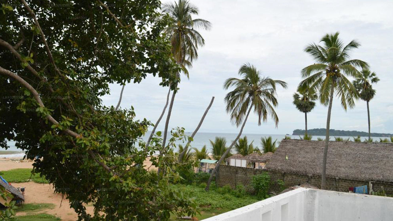 blue wings beach hotel, Trincomalee