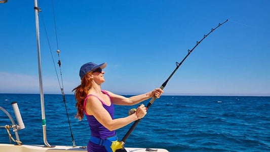 मिरिसा से रात भर मछली पकड़ने का क्रूज़