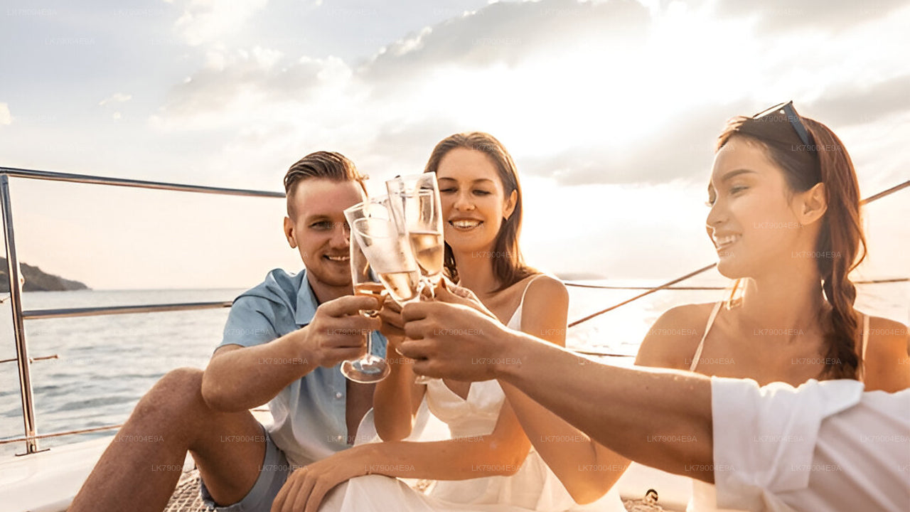 गैले से 3 घंटे का शेयर्ड सनसेट क्रूज़