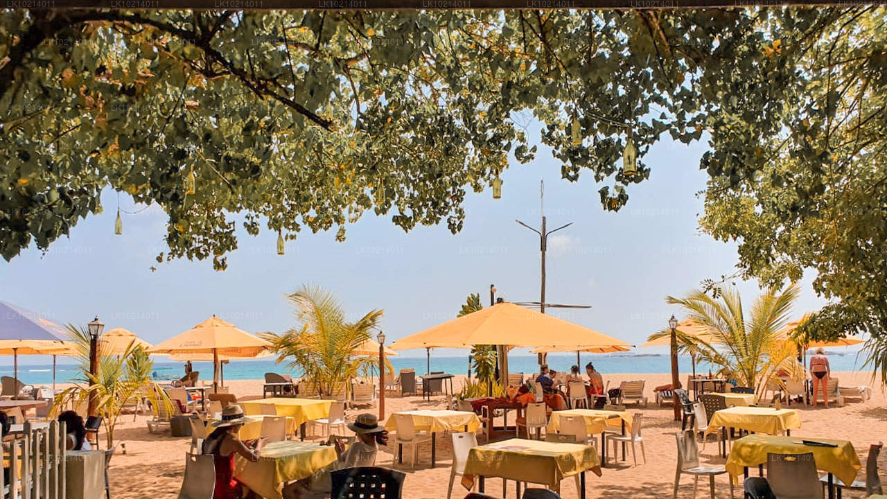 बेंटोटा से अहंगामा और मिरिसा (2 दिन)