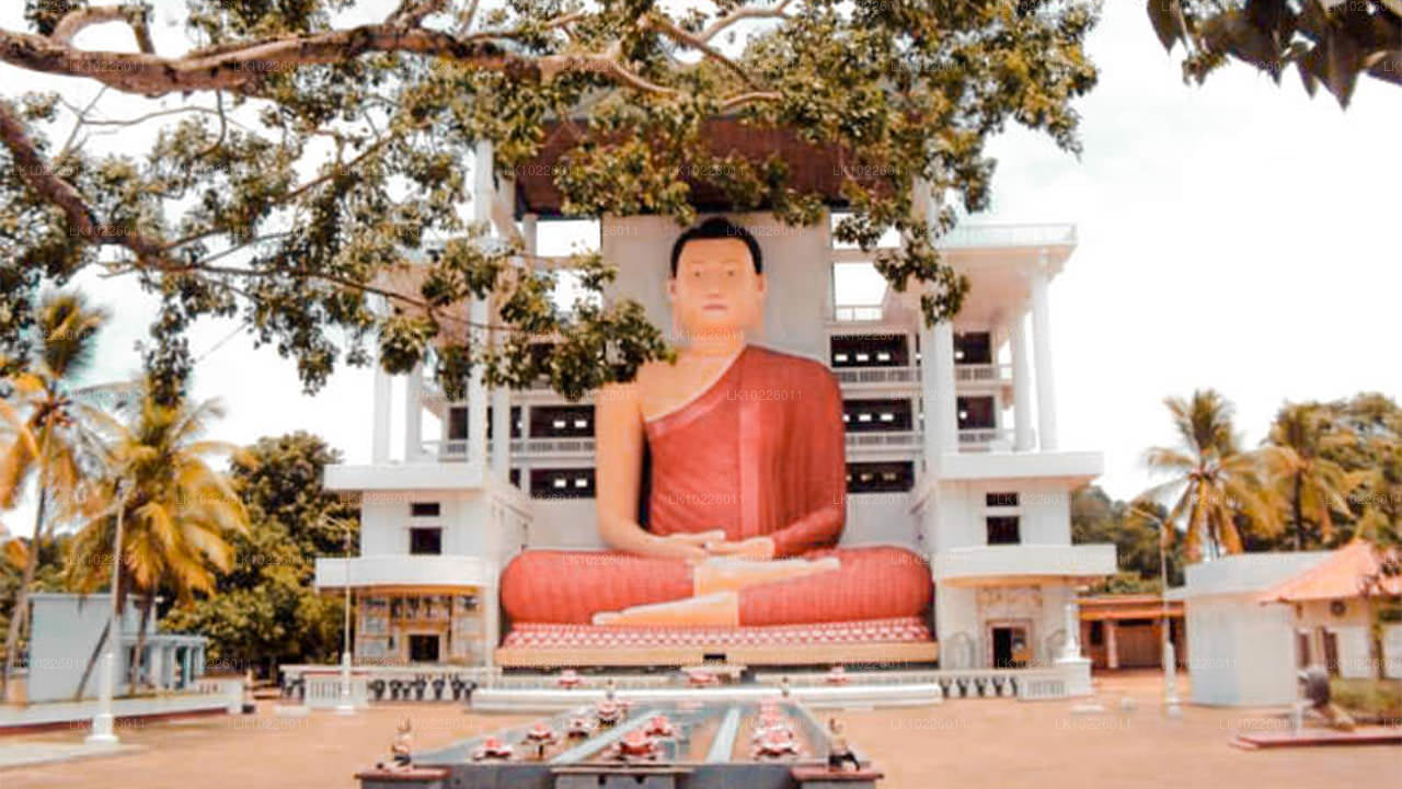 नेगोम्बो से मंदिर और जंगल (2 दिन)