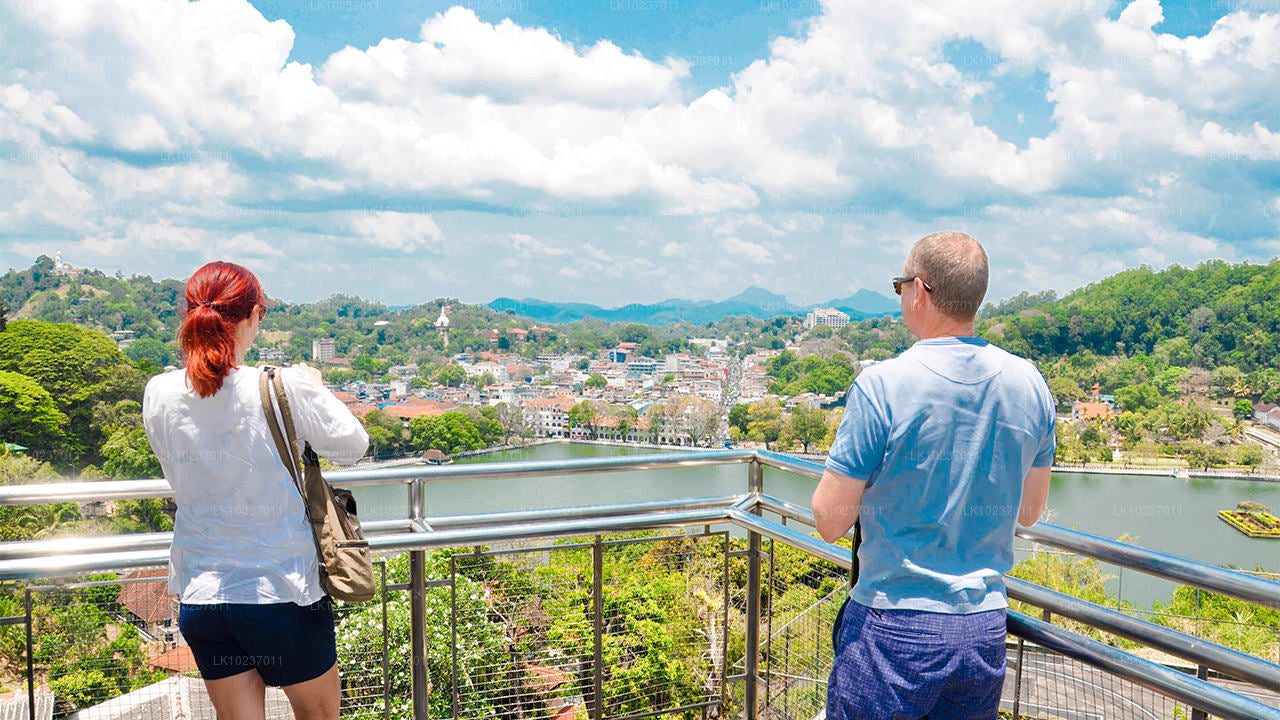 गॉल से पहाड़ियों की संस्कृति का दौरा (2 दिन)