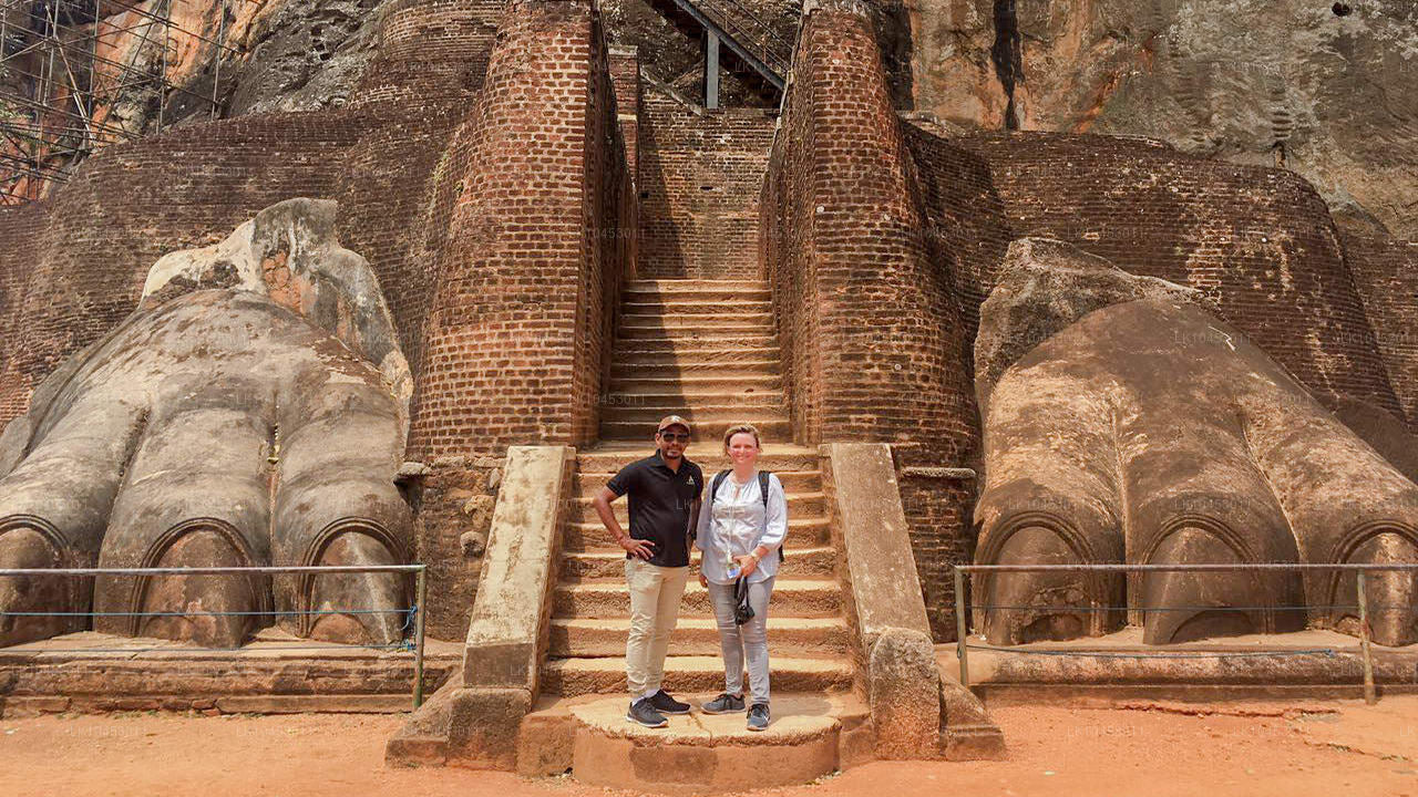 अतीत की झलक (4 दिन)