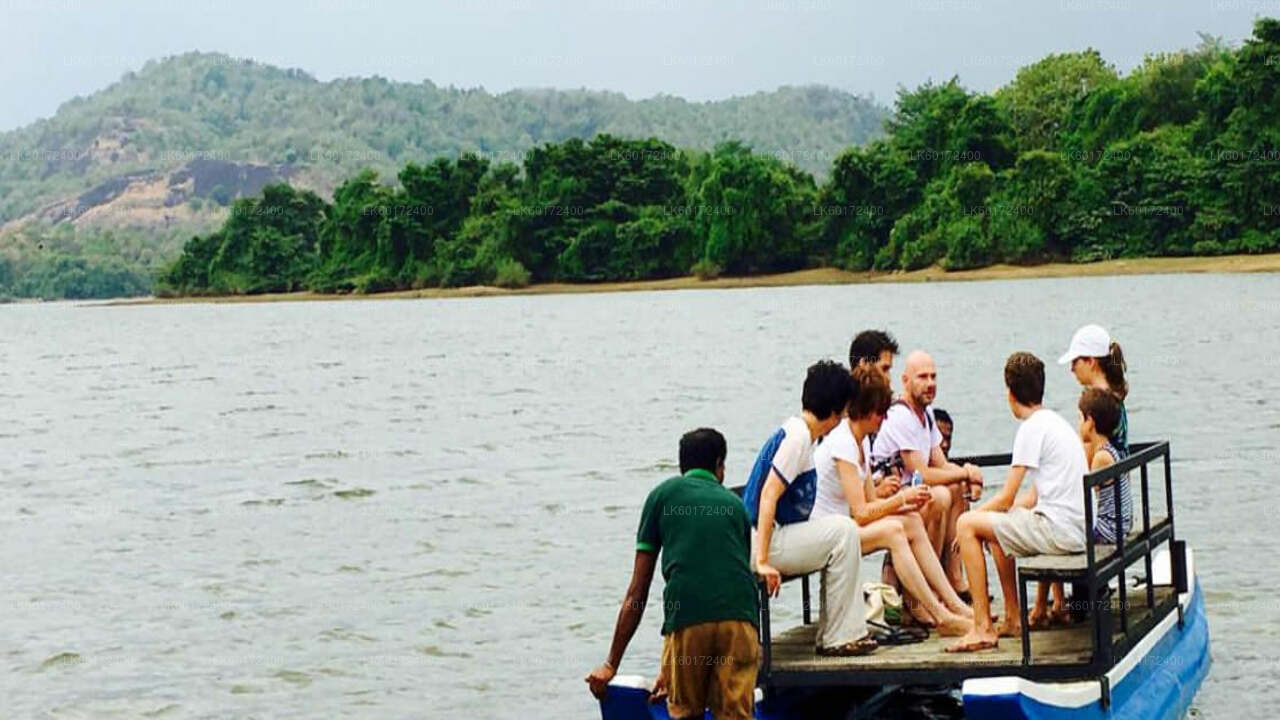 कैंडी से आदिवासी गाँव का दौरा