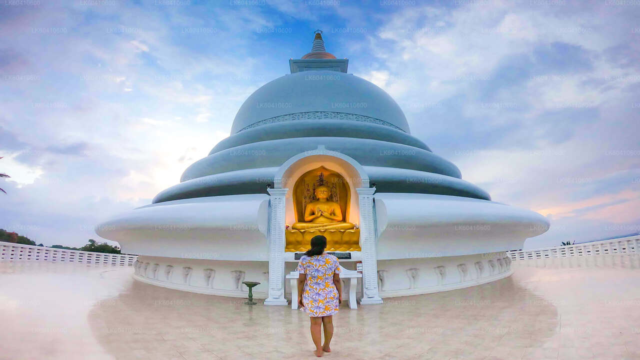 उनावटुना से छिपे हुए मंदिर और सुनसान तटीय इलाकों का टूर