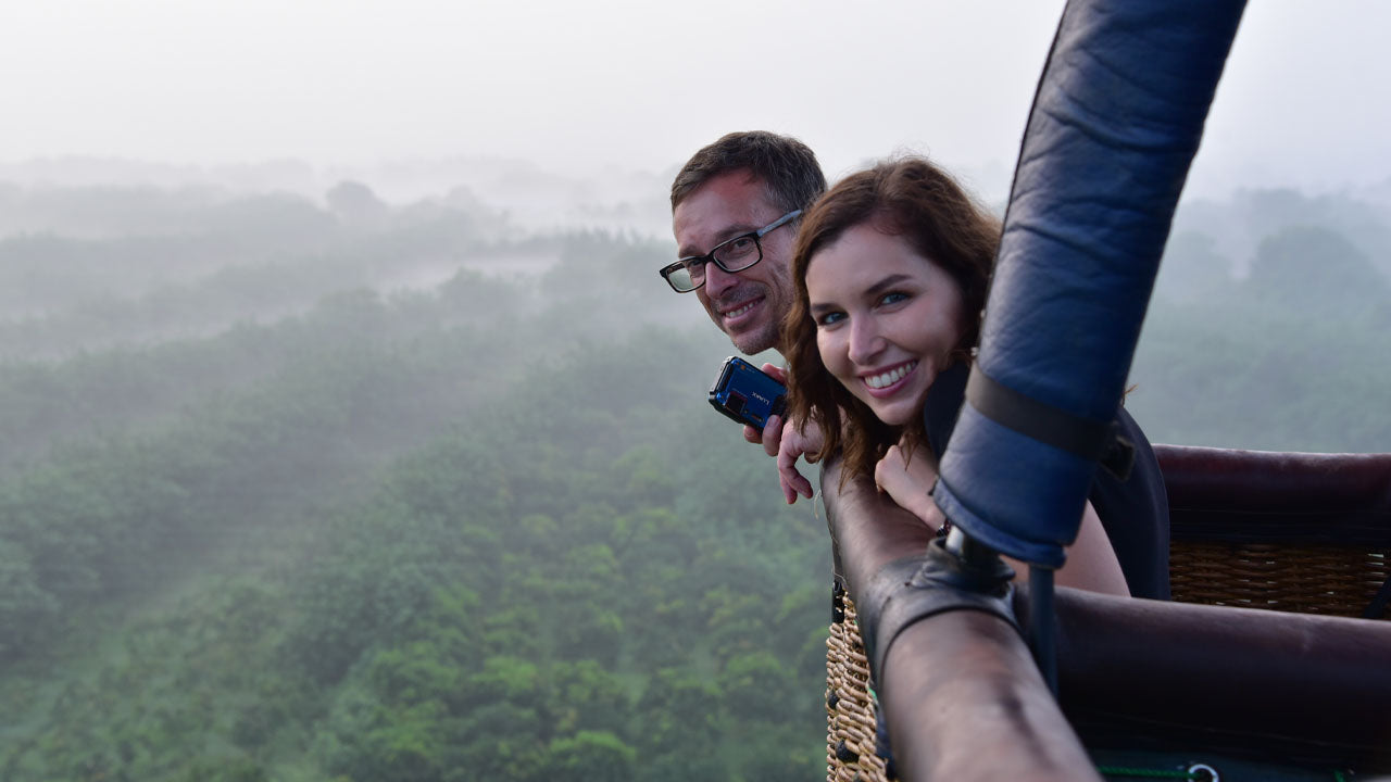 कंडलामा से हॉट एयर बैलूनिंग