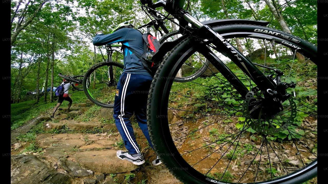 हिक्काडुवा से साइकिल चलाना