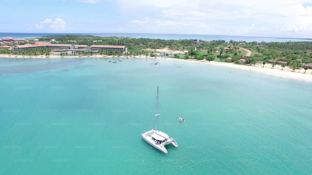 Overnight Sailing Cruise Vacation from Pasikuda